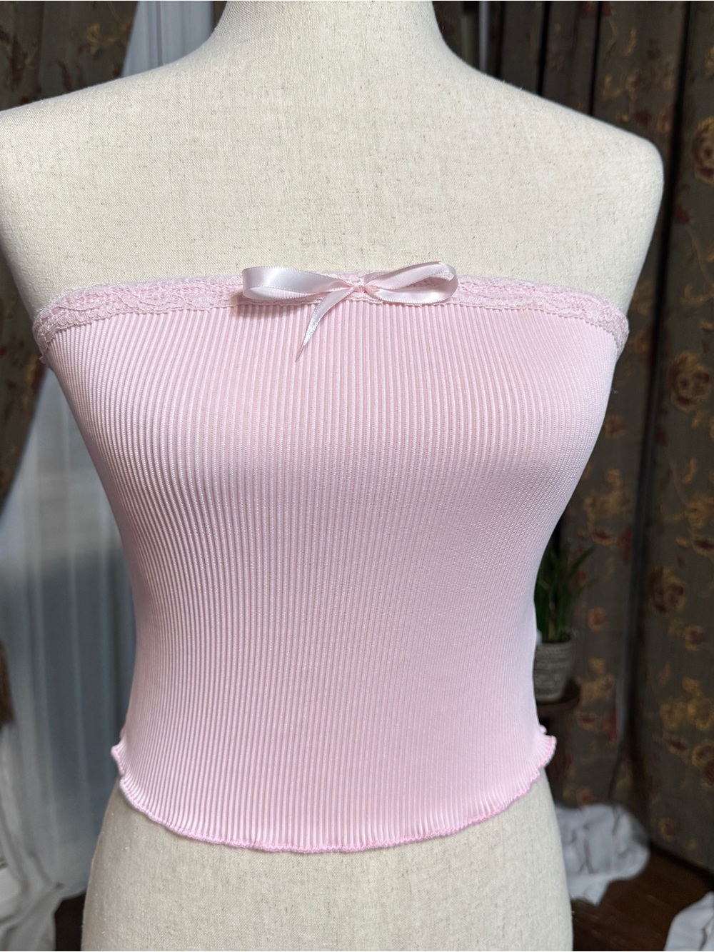 Y2K Strapless Ribbed Pink Tube Top with Bow